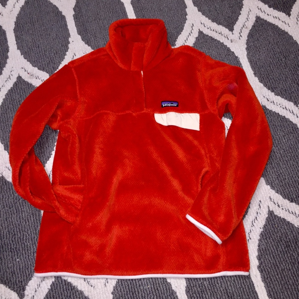 Red and white synchilla Patagonia button up half